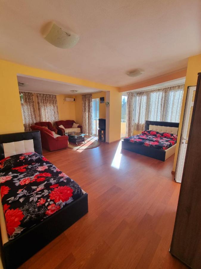 Grandino Rooms & Apartments Ulcinj Exterior foto
