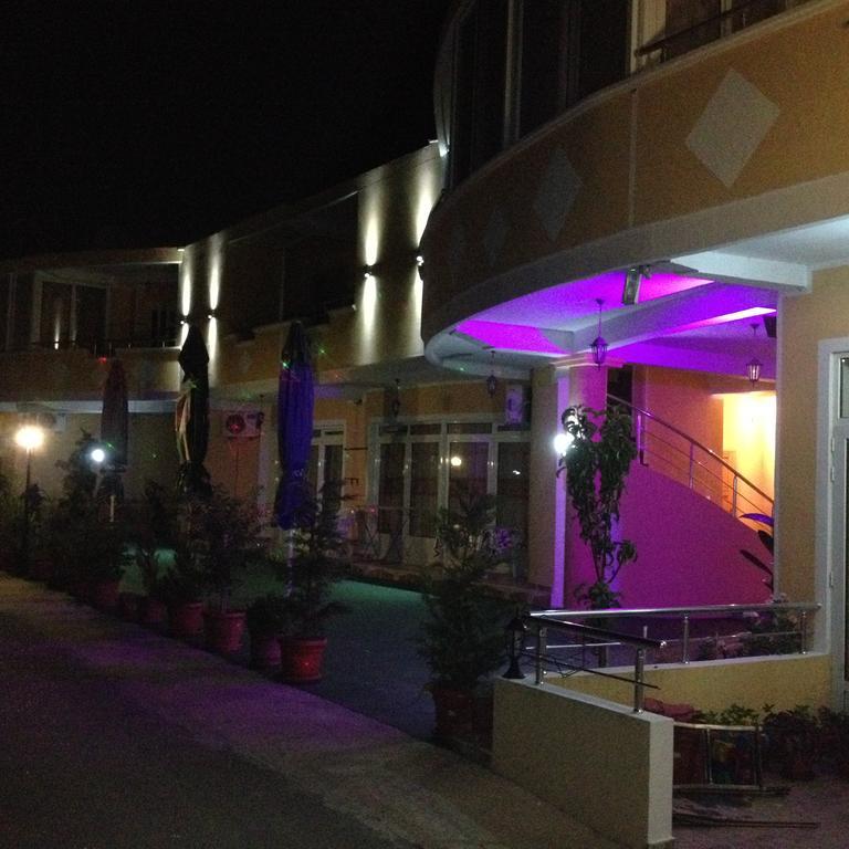 Grandino Rooms & Apartments Ulcinj Exterior foto