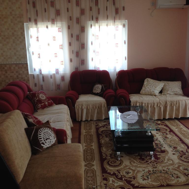 Grandino Rooms & Apartments Ulcinj Quarto foto